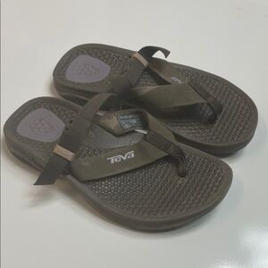 Teva Brown Sandals Size 6.5
